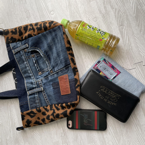 NO.269 デニムリメイクバッグ ヒョウ柄 ハンドメイド リメイク品