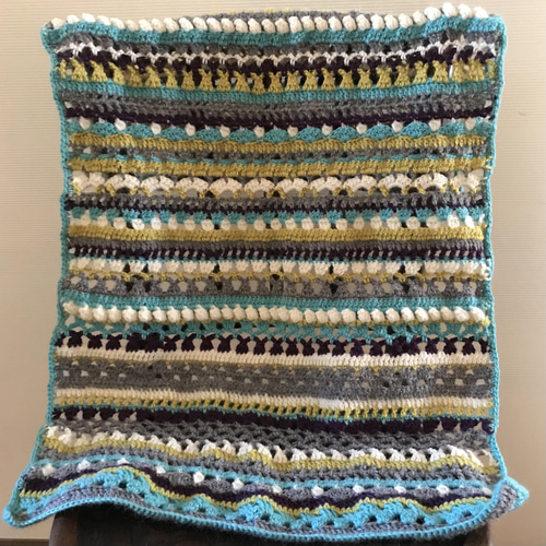 スパイシーブランケット ウール かぎ針編みのミニブランケット（マルチ