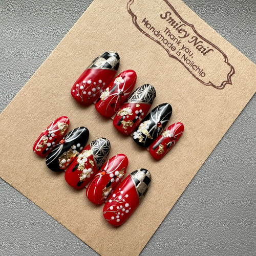 205》着物 成人式 お正月 ネイルチップ 赤 白 黒 ゴールド 和風