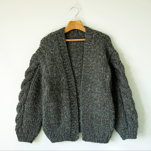 即納可】アルパカウール・ケーブル編みガウン（N-420085-チャコール