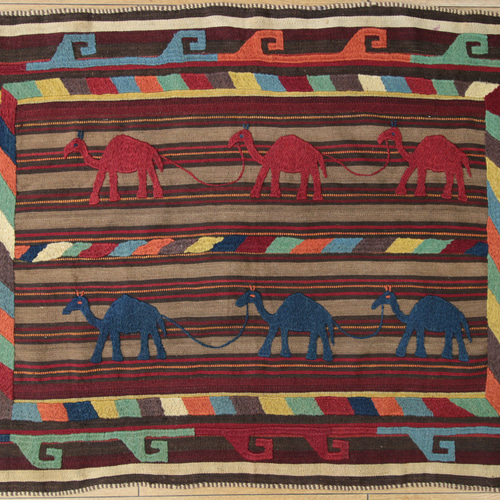 ラクダのデザイン ウズベキスタン トライバルラグ 手織りオールド絨毯