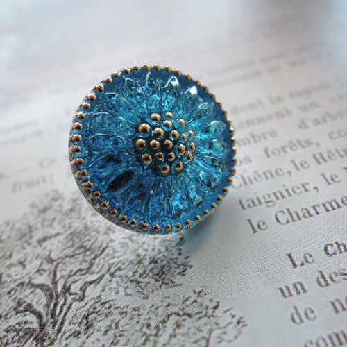 348）チェコガラスボタン☆フラワーシリーズ☆リメイクブローチ☆3種類