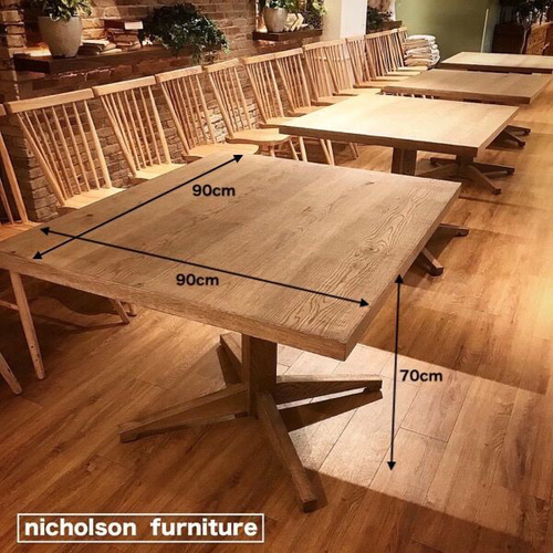 ヴィンテージ風 正方形ダイニングテーブル 木製一本脚 カフェテーブル