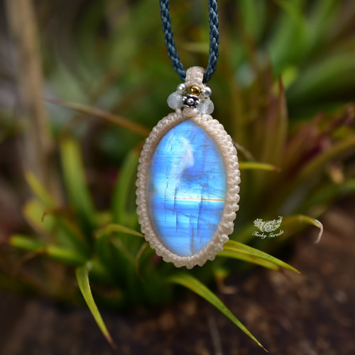 虹色グラデーション☆高品質☆レインボームーンストーン マクラメ