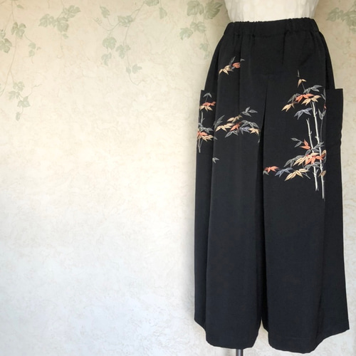 着物リメイク】スカンツ ガウチョ パンツ 黒笹 キュロット・ワイド