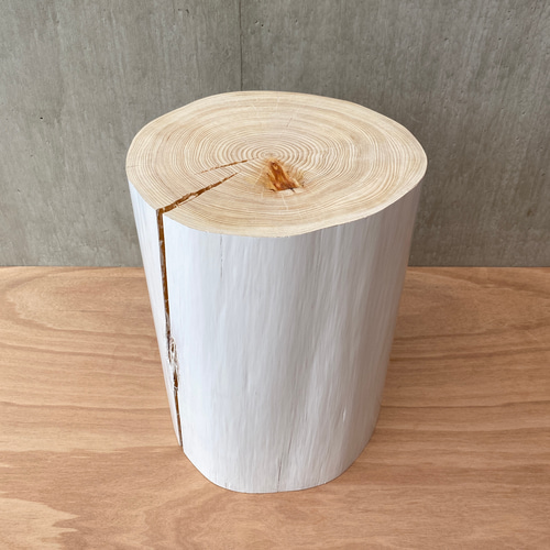 白ペンキ ヒノキのクラック切り株】スツール 丸太 椅子 オブジェ 植物