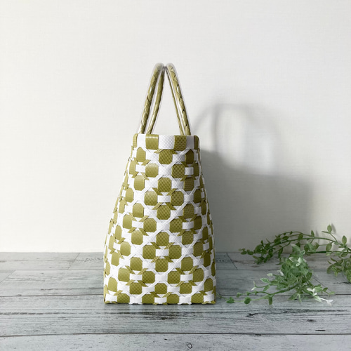 プラかごバッグ Mサイズ 花柄 ピスタチオ×ホワイト プラカゴ ppバンド