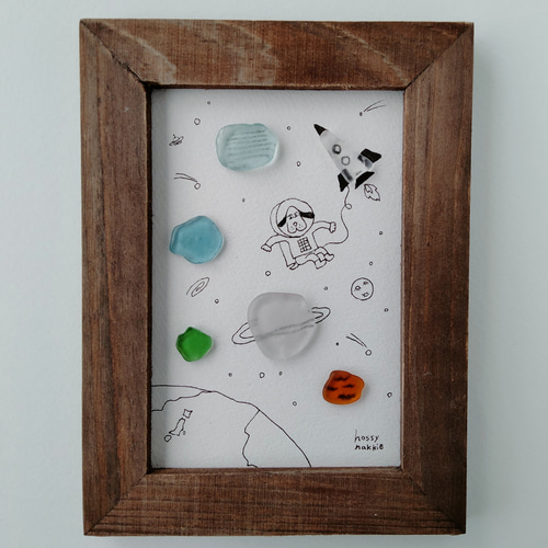 シーグラスアート「宇宙遊泳」 ミニ額 イラスト 犬 月 地球 惑星 星