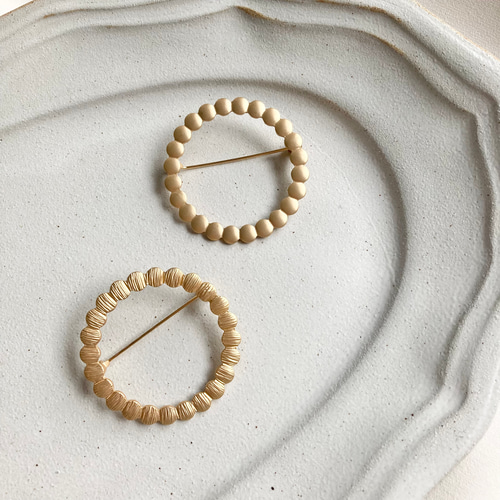 ブローチ サークルブローチ ゴールド タンバリン 卒業式 卒園式 入園式