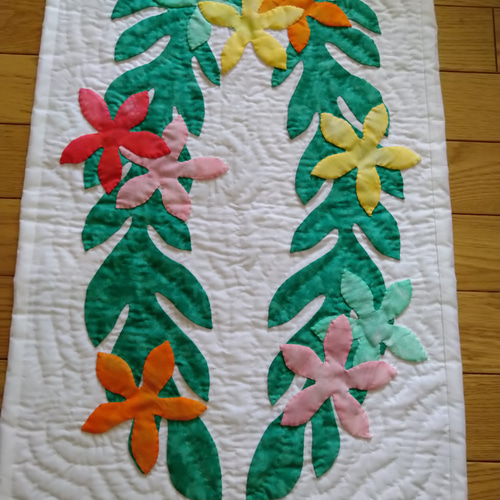 ハワイアンキルト!タペストリー タペストリー・壁掛け ししまる 通販