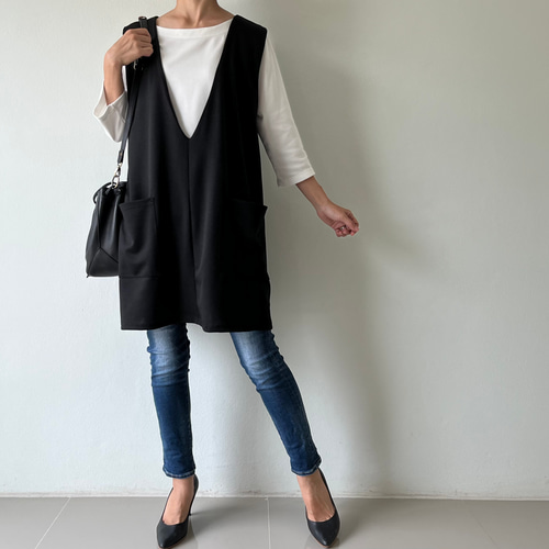 ポンチ素材のざっくりシルエットで綺麗に体型カバー♡ 重ねるだけで