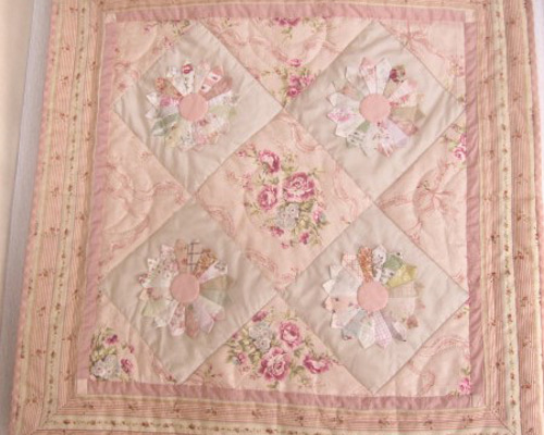 再販☆K-88ドレスデンプレートのピンクキルトのキット キット rose