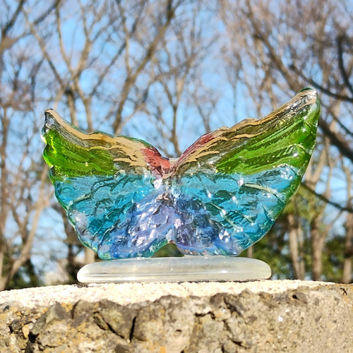 虹色 ガラスの翼 オブジェ 羽根 ガラスアート 羽根 ガラス工芸 七色虹