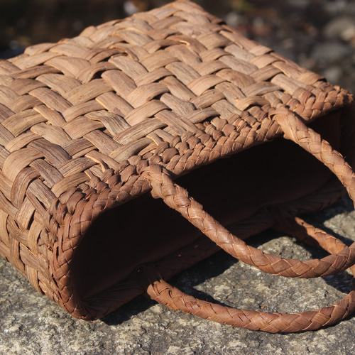 98305 山葡萄 籠 かご バック 網代編・やまぶどう籠 一番皮 着服 人気