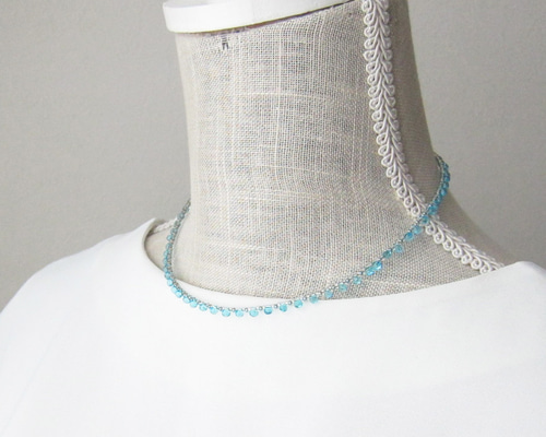 アクアブルー しずく ガラス ビーズ ネックレス 水色 ライトブルー