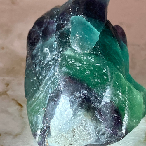 カルサイト共生 マルチカラー✿*:・フローライト 蛍石 原石 ラフ