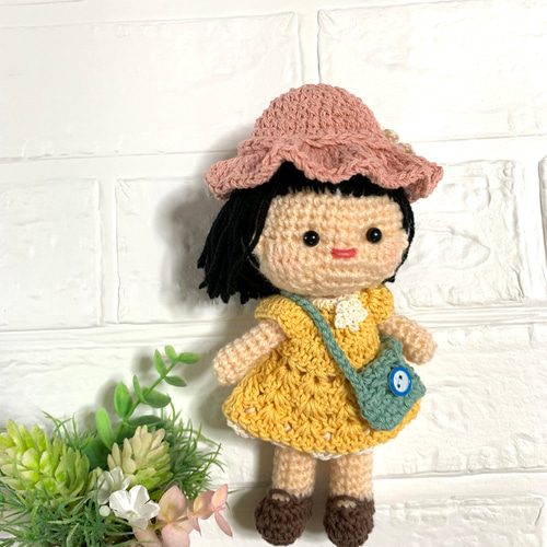 あみぐるみ・小さな女の子 (ちぃちゃん)・ぷっくりほっぺ・レトロ