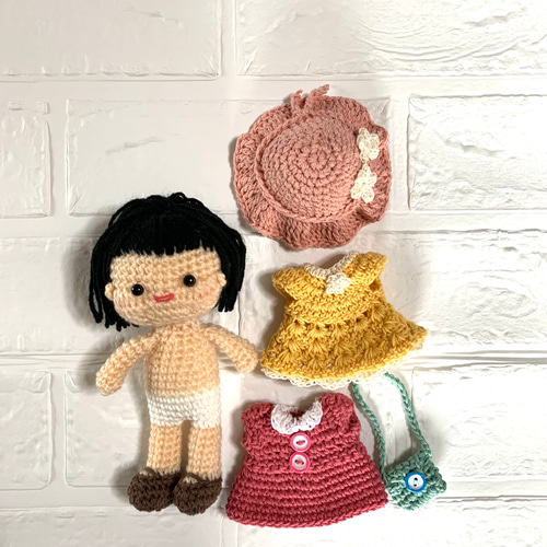 あみぐるみ・小さな女の子 (ちぃちゃん)・ぷっくりほっぺ・レトロ