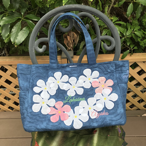 ハワイアンキルト プルメリアの大きめトートバッグネイビー白D トート