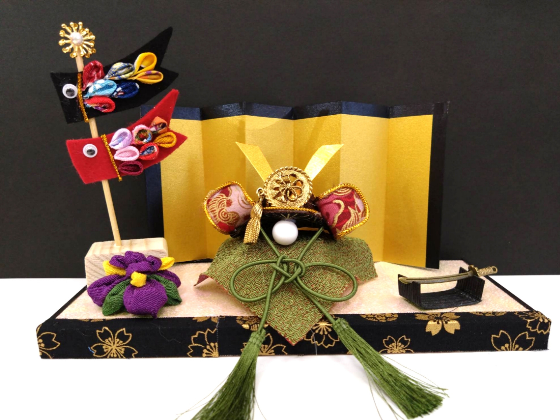 hina様 兜　五月人形　鯉のぼり　おしゃれ兜　リバティ　ハンドメイド　つまみ細