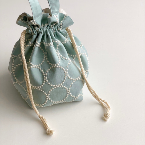 再販【ラスト1点のみ】持ち物によって形が変えらえる2way巾着バッグ