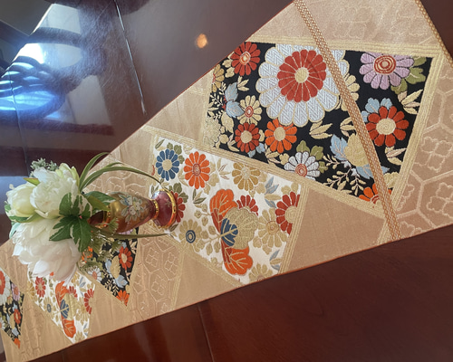 豪華刺繍の袋帯で作った正絹テーブルランナー 帯リメイク お正月1783