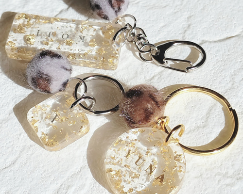 名前入り】金箔レジンキーホルダー☆名入れ＆文字入れOK☆レオパード