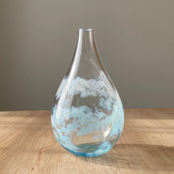 青空と雲の花瓶 Mサイズ 手作り吹きガラス作品で心豊かに 一輪挿し