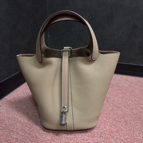 本革キューブバッグ バケツバッグ グレージュ S トートバッグ