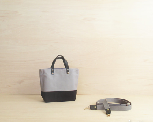 自分好みにカスタム】本革16色×ショルダー紐で『2way』に進化！コロン