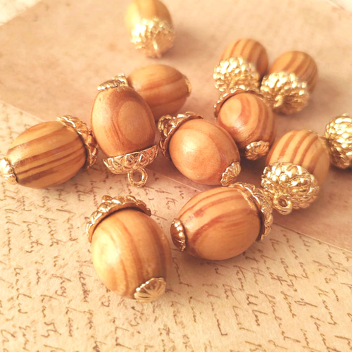 再販 チャーム 4個 どんぐり 木製 合金 チャーム repose 通販 15229281