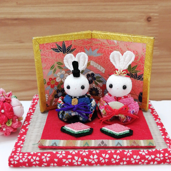 ちりめん細工 お花とまりとうさぎ雛の壁掛け下げ飾り(7下げ) モグモグ