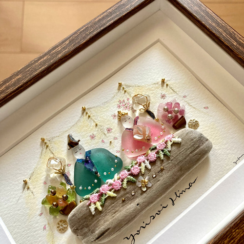 寄り添い雛 シーグラス／天然石／フレームアート／壁掛け額／ガラス