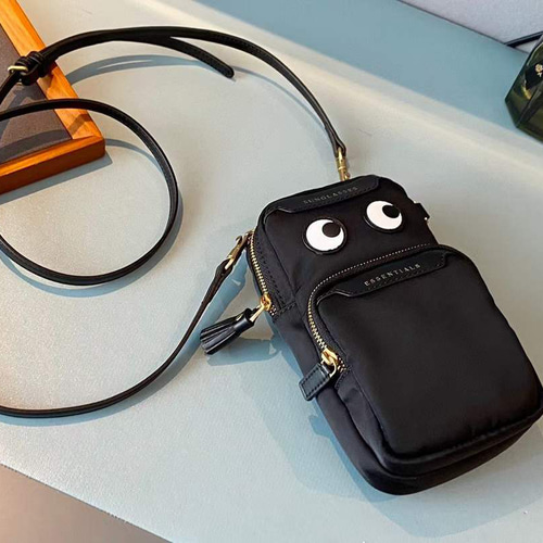 アニヤハインドマーチ ショルダーバッグEYES ESSENTIALS ショルダー