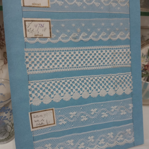 アンティークレースサンプル見本帳 1ページ 両面17種 レース
