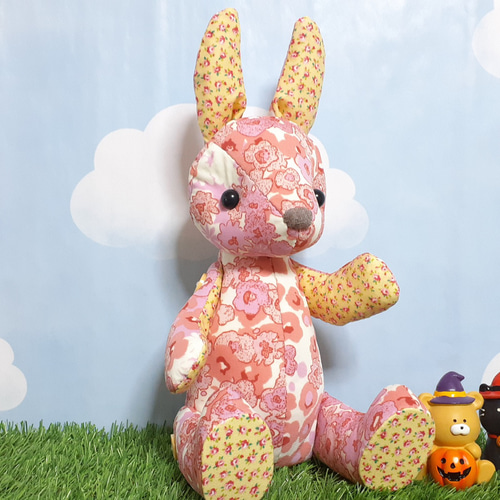 半額】花柄ピンクと黄色のうさぎ【creema限定】ラッピングできません