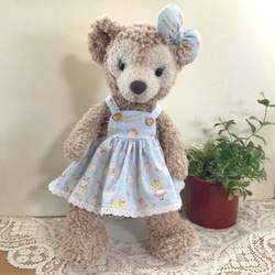 小さな女の子のお人形（木製ドール*木の実*ウッデンドール*ウッドール