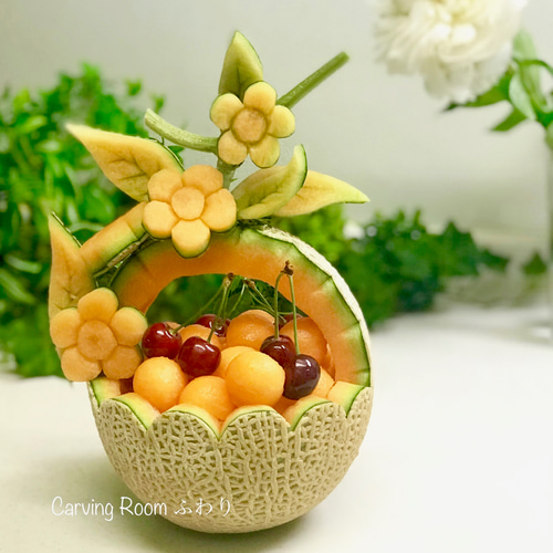 特別なプレゼントにメロンのフルーツバスケットを！【オーダーフルーツ