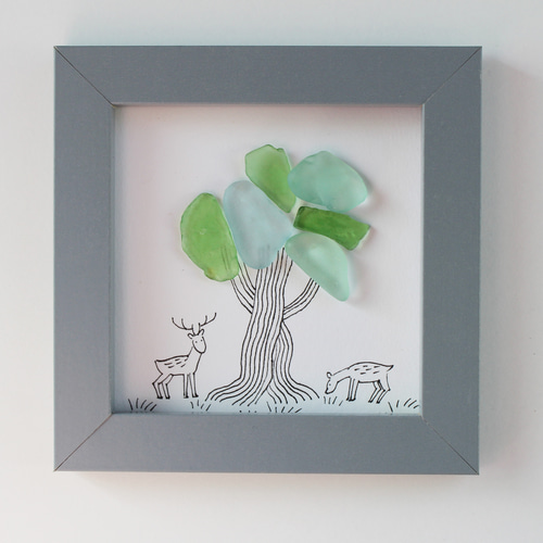 シーグラスアート「屋久鹿」 ミニ額 イラスト 屋久島 木 大木 鹿 動物