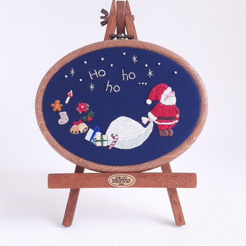 刺繍フレーム～サンタクロース～ その他インテリア雑貨 なみのいろ