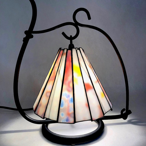 ステンドグラスランプシェード（フラクチャーandホワイティピンク