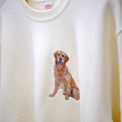 ゴールデンレトリバーの刺繍トレーナー｜リアル刺繍・フォト刺繍