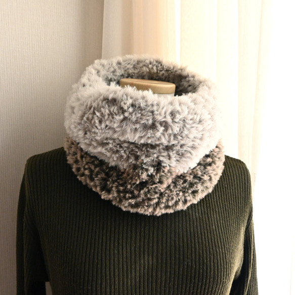 もふもふ エコファー ネックウォーマー ⛄ グレー × ブラウン