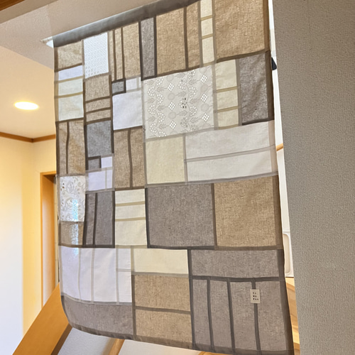 綿麻と刺繍生地のポジャギ風タペストリー95×70 カーテン fu.wa.ran