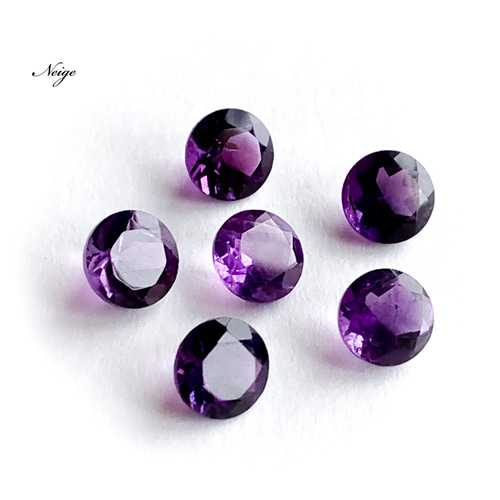 宝石質アメジストAAA- ルース ラウンドファセットカット6×6mm 1粒