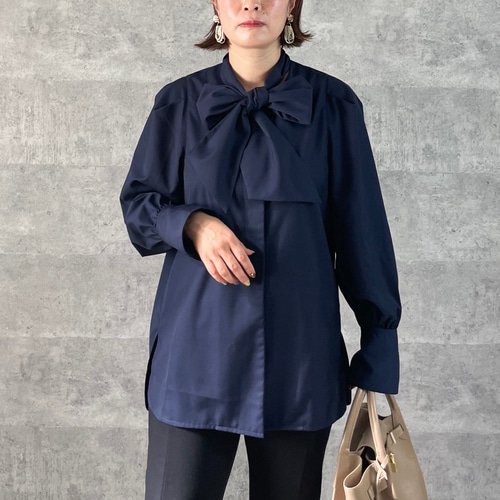 シワなりにくい】大人可愛い リボンが取り外せる 2wayブラウス 紺