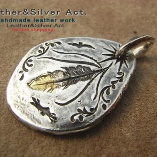 手彫りフェザー刻印 イーグルフェザー彫りペンダントトップ シルバー