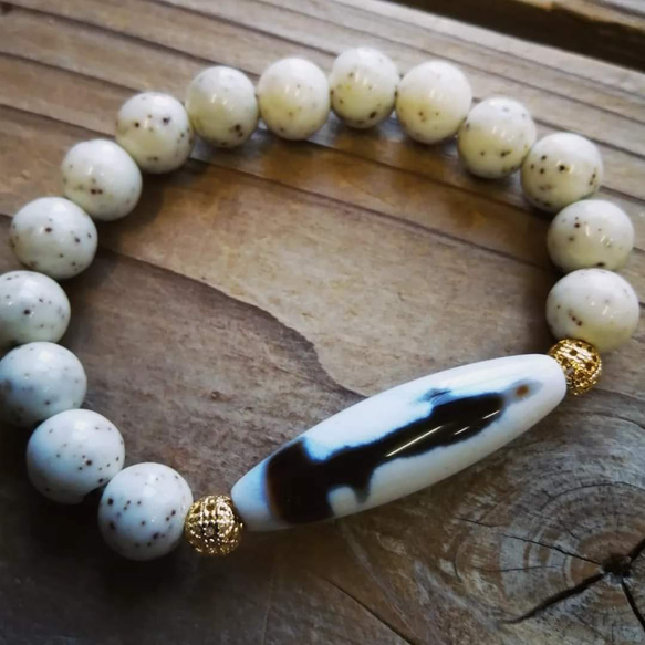 ◇台湾産北投石＆白瑪瑙観音天珠のブレスレット⁡⁡ 10000円（送料無料