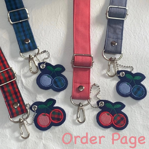 ハンドメイドさくらんぼチャーム付きPPテープチェック&デニムスマホ