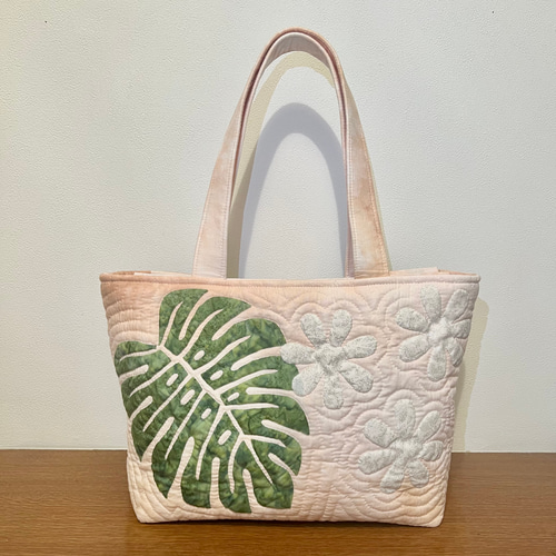ハワイアンキルト モンステラとラウアエ の トートバッグ トートバッグ
